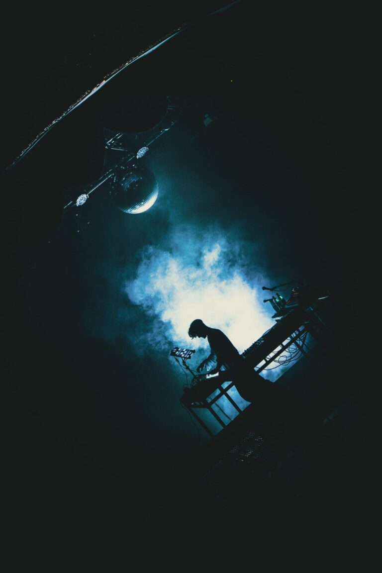 AARONHIBELL-14