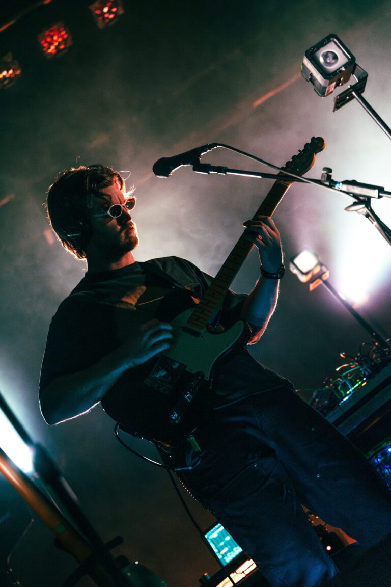 CHET_FAKER-3
